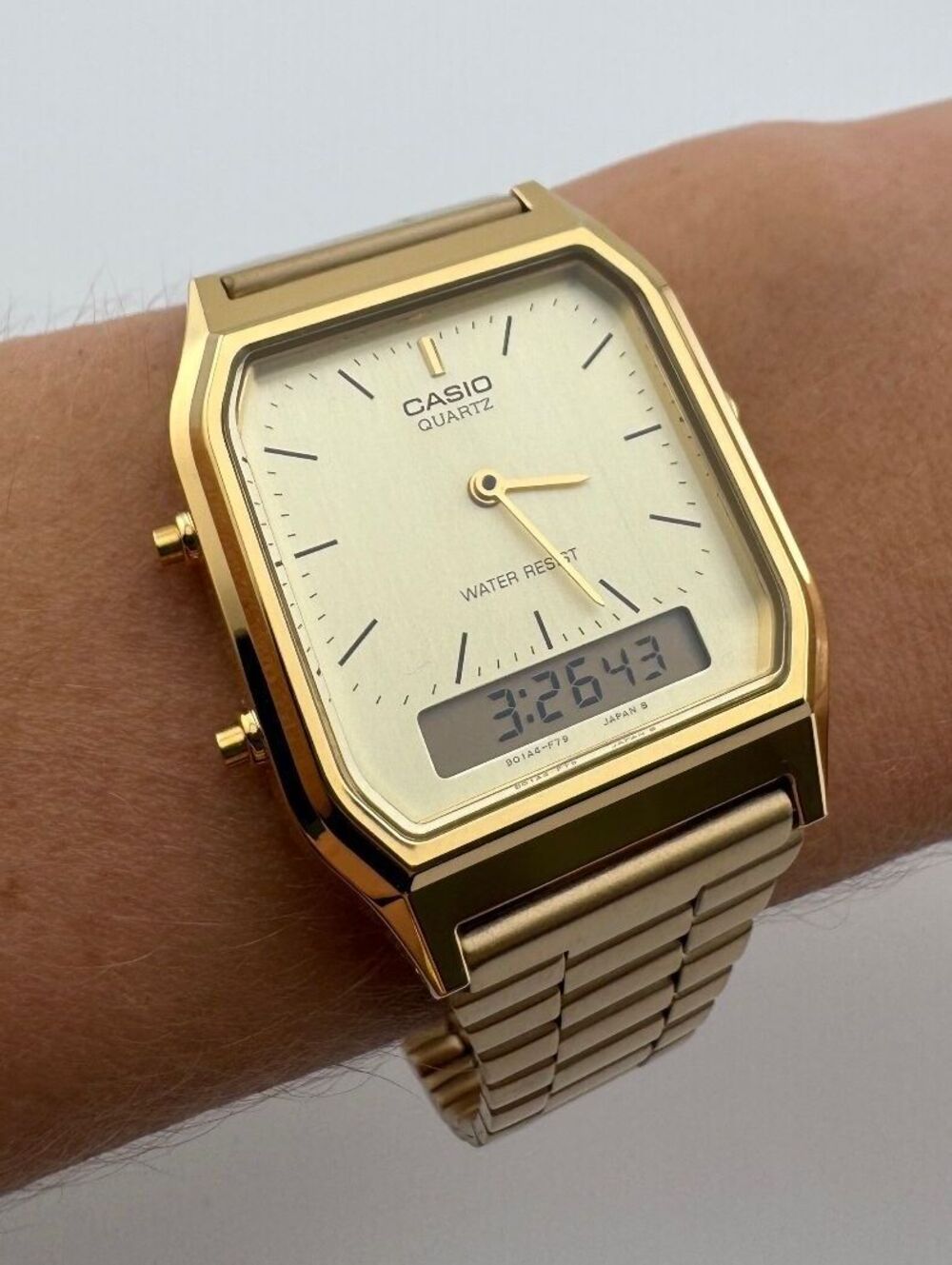 Casio AQ-230GA-9D Gold Analog Digital Watch, Retro Unisex Rectangle Watch